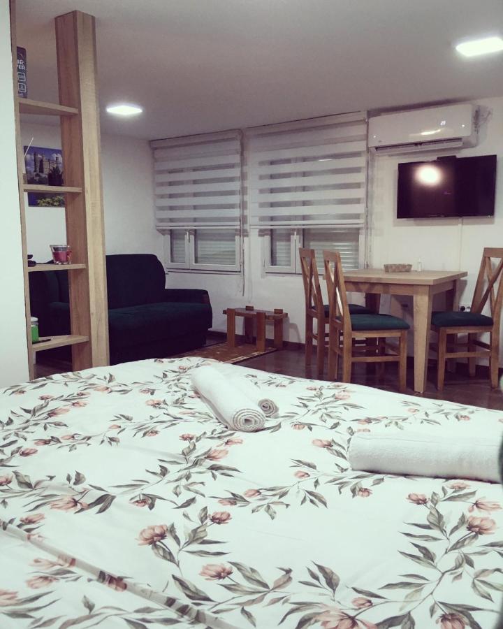 Mia Apartmani - Novoizgradjeni Objekat Gornji Milanovac Bagian luar foto